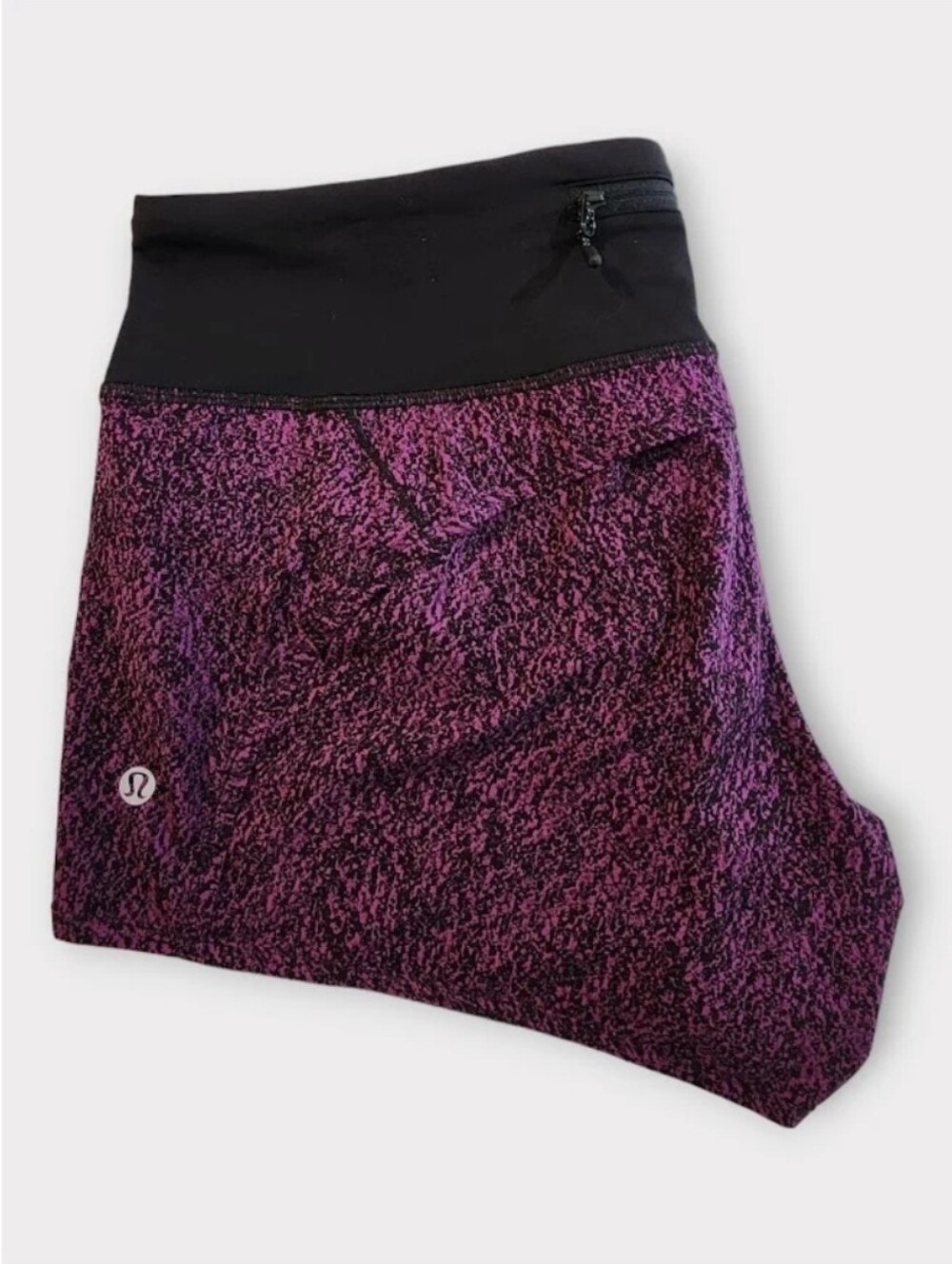 Size 8 - Lululemon Run Times Shorts 4